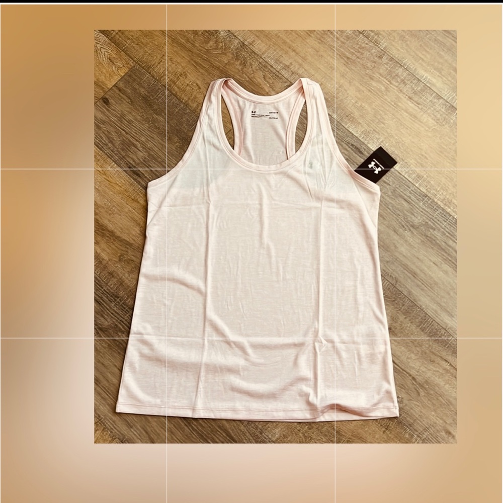 Under Armour Light Peachy-Pink Top Size Large NWT 🌿🆕🌿